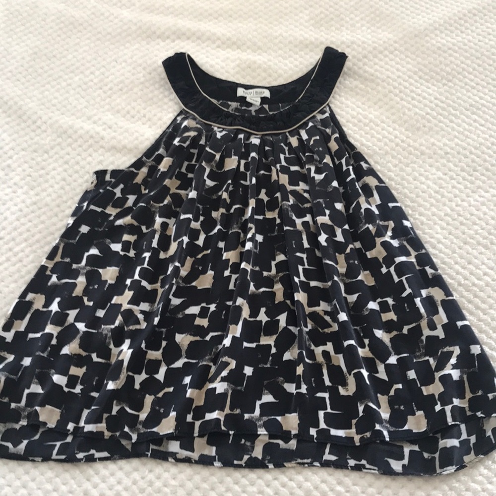 White House Black Market round neck blouse